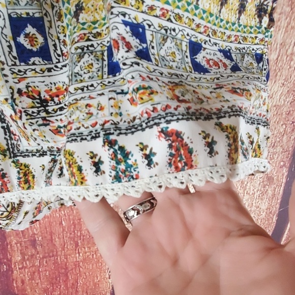 Tea Rose Multicolored Geometric Shorts - Picture 3 of 3